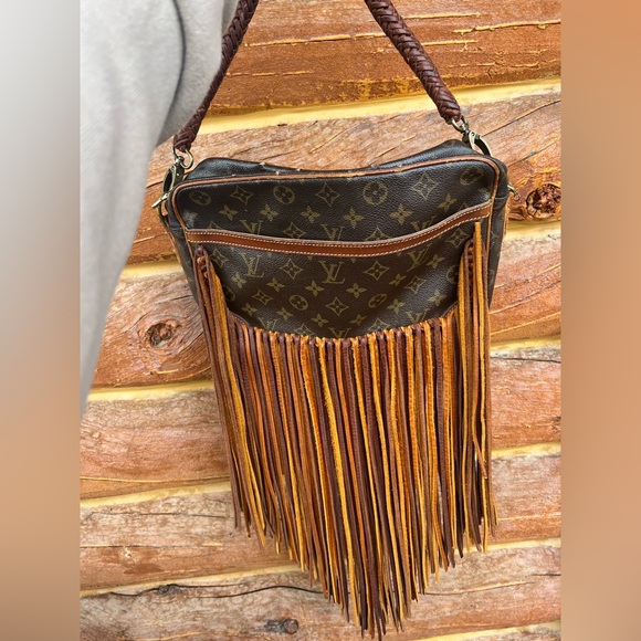 Vintage BoHo Authentic Louis Vuitton Fringe Crossbody - Picture 10 of 12